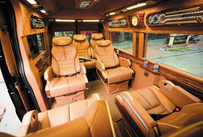 Cho thuê xe Limousine 9 chỗ - 33 chỗ - Giường nằm đôi