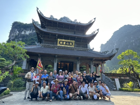 DU LỊCH NINH BÌNH - CHÙA BÁI ĐÍNH - CỐ ĐÔ HOA LƯ