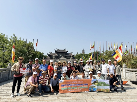 DU LỊCH NINH BÌNH - CHÙA BÁI ĐÍNH - CỐ ĐÔ HOA LƯ